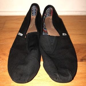 Toms Classics All Black Slip On Men’s Shoes